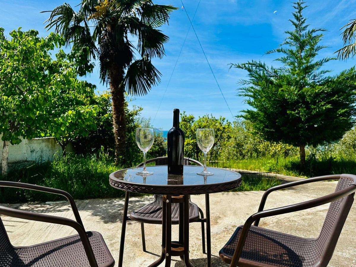 Jico Travel - Villa Colombo Vlorë Buitenkant foto