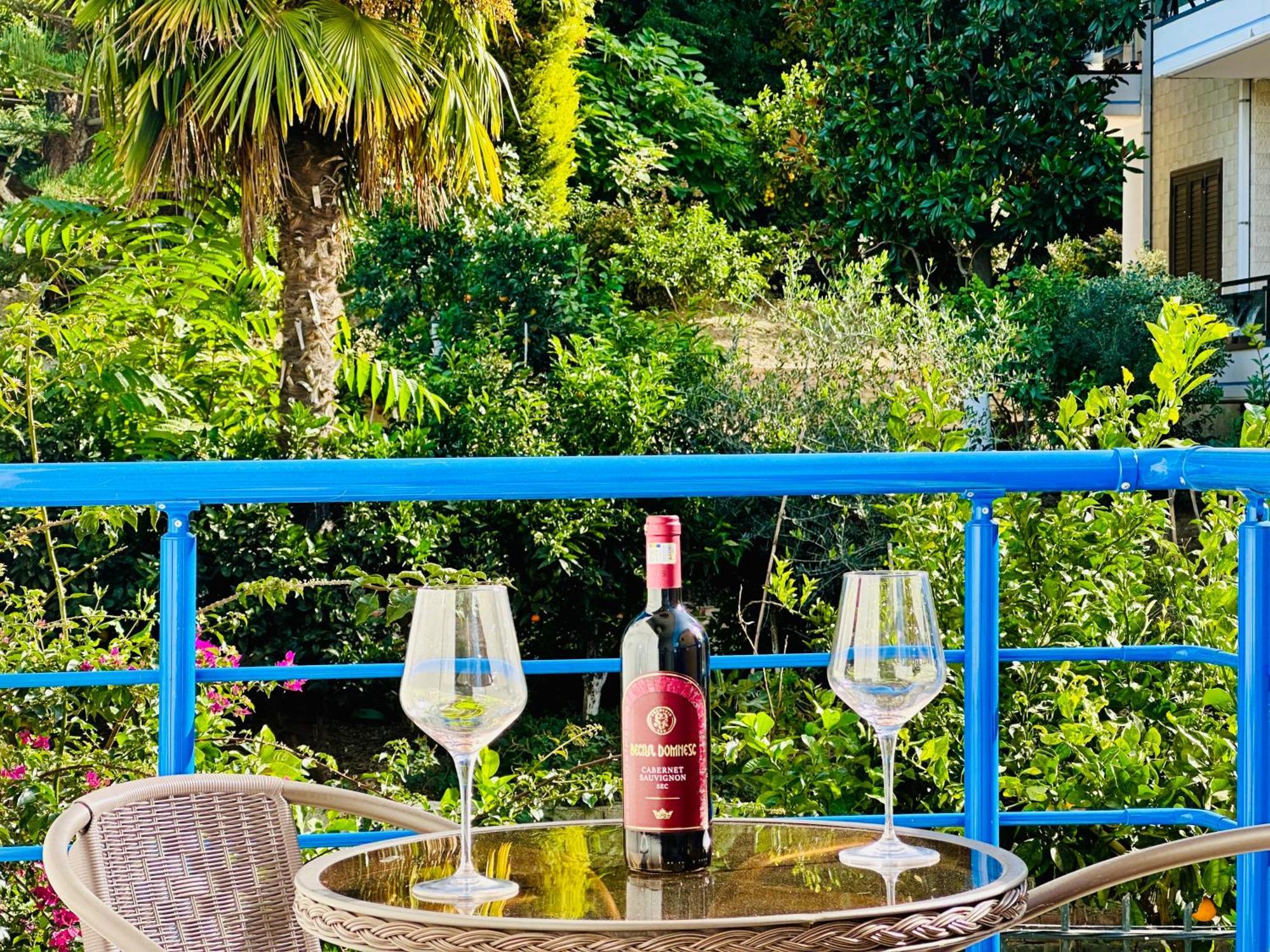 Jico Travel - Villa Colombo Vlorë Kamer foto