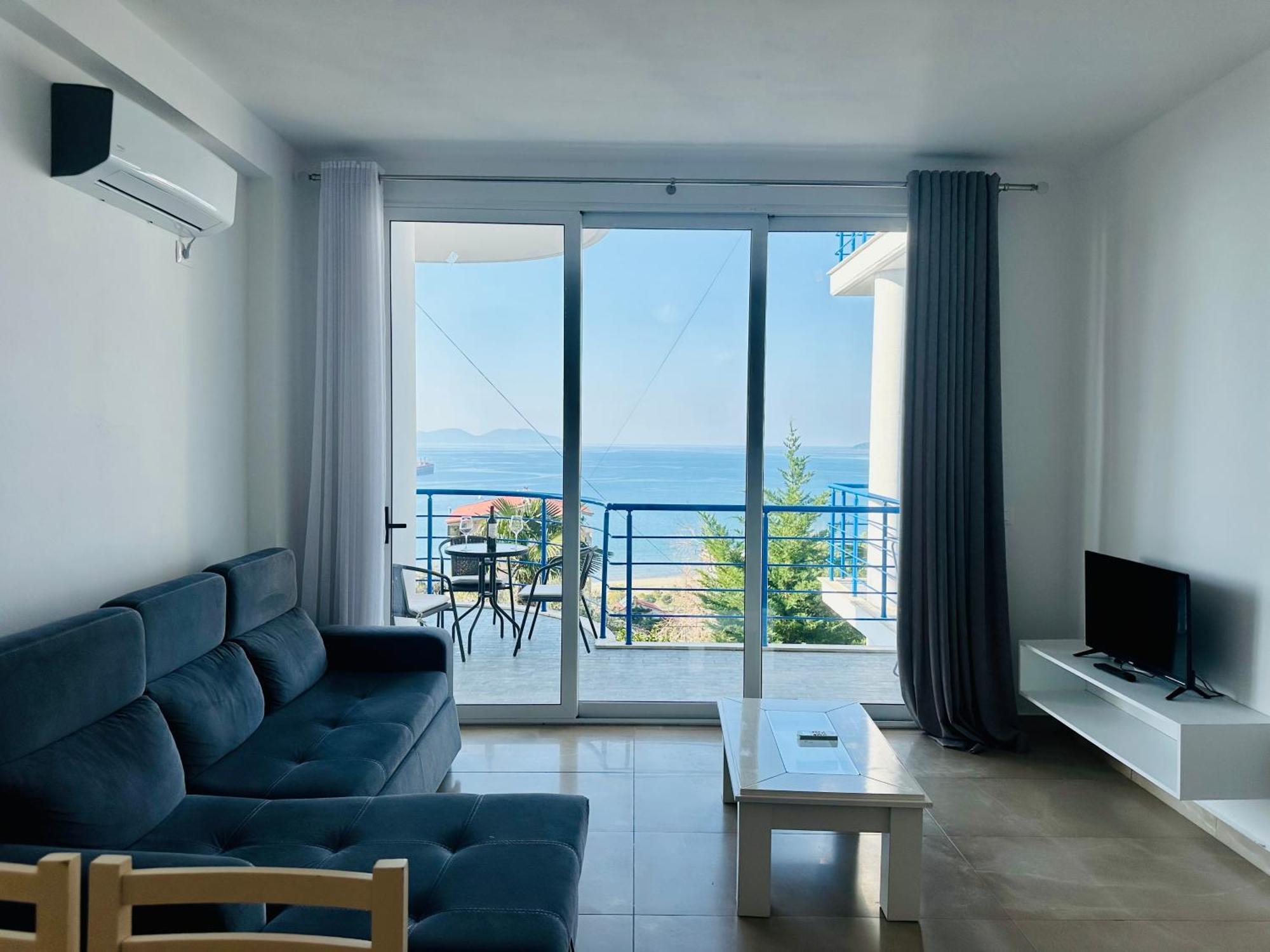 Jico Travel - Villa Colombo Vlorë Buitenkant foto