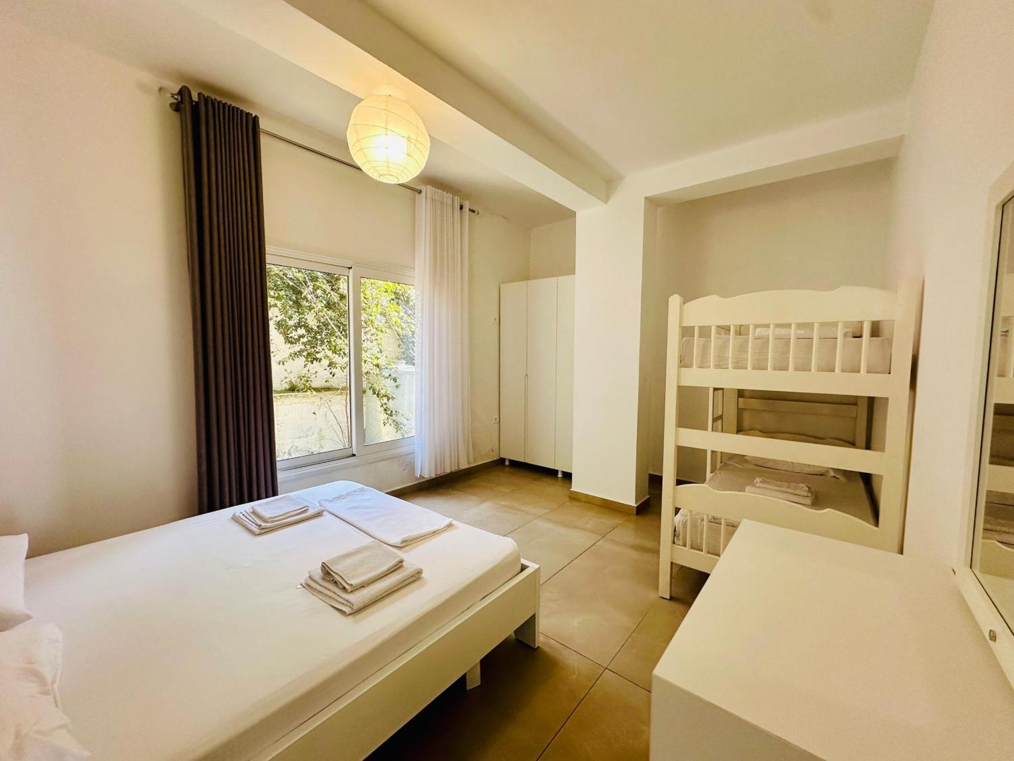 Jico Travel - Villa Colombo Vlorë Buitenkant foto
